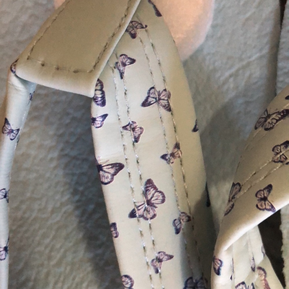 So shoes - Picture 3 of 4